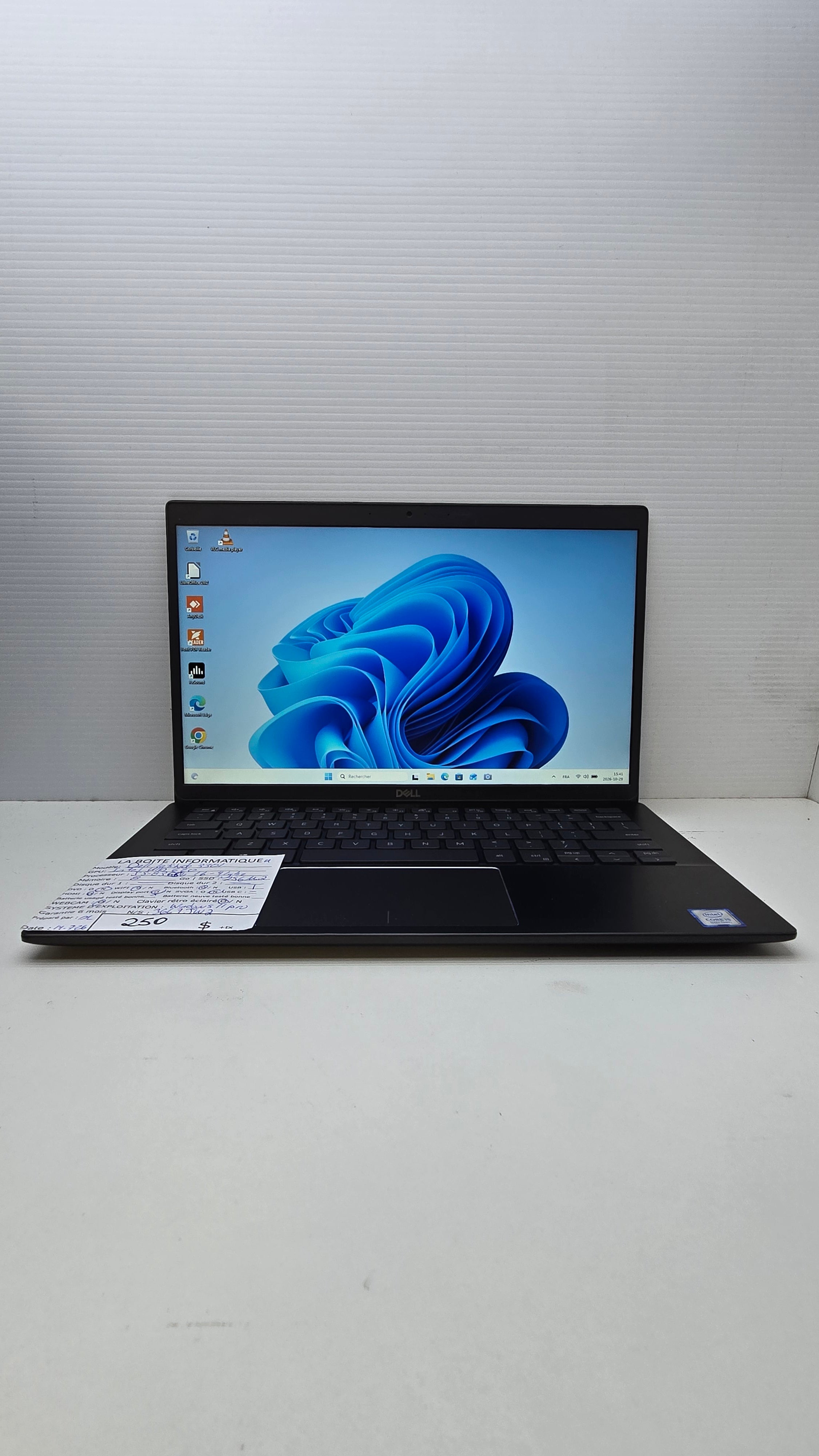 Dell Latitude 3301 ouvert