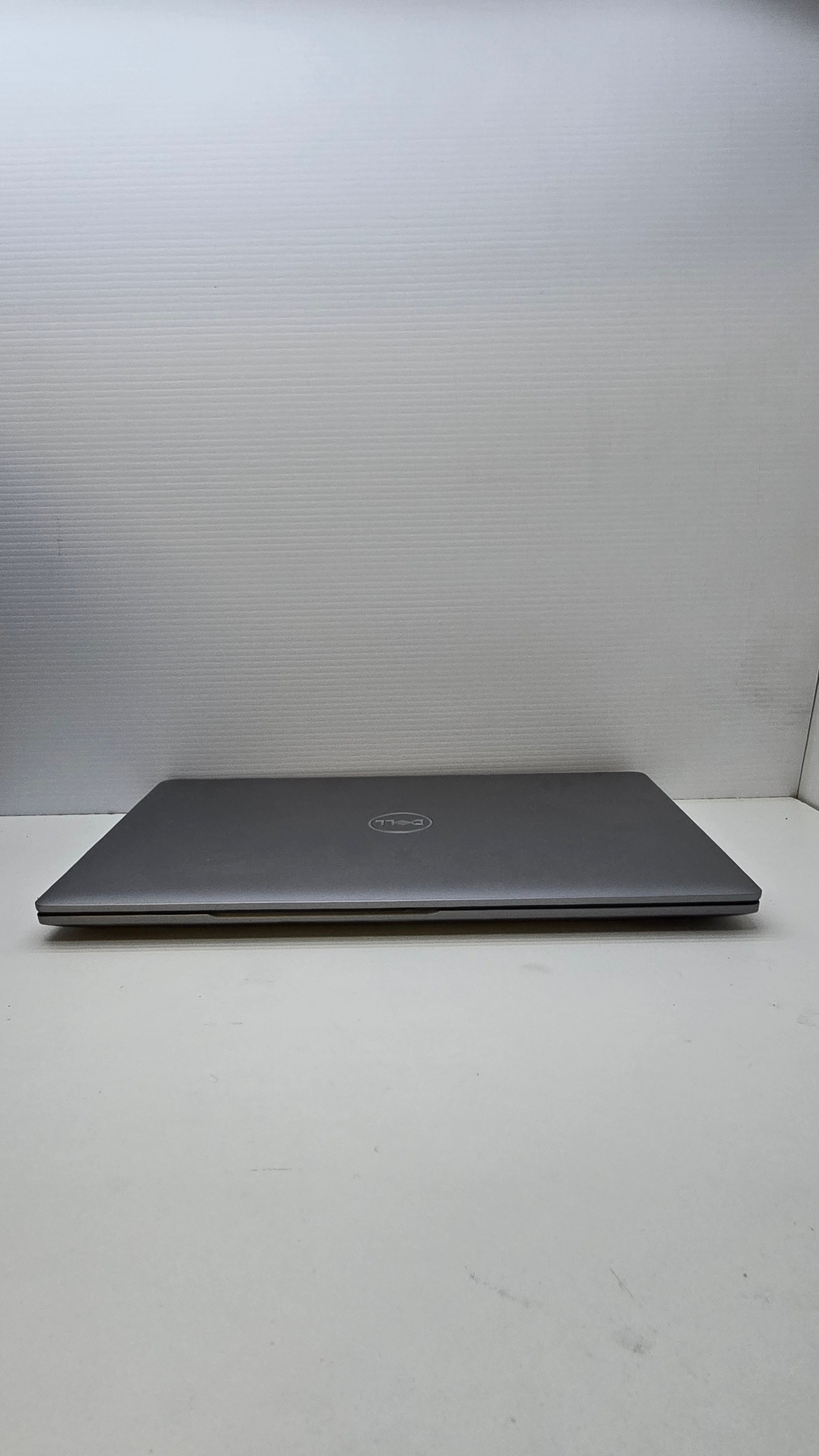 Dell Latitude 5540 fermé